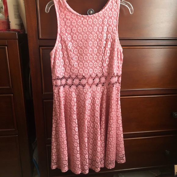 Dress - Picture 2 of 8